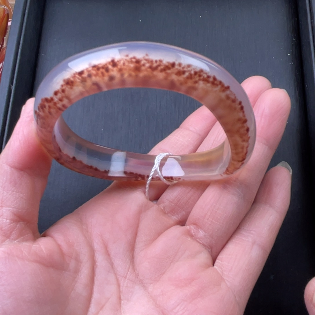 玛瑙/玉髓手镯未镶嵌土*妮