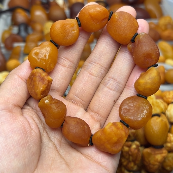 琥珀未镶嵌裸石天然蜜蜡