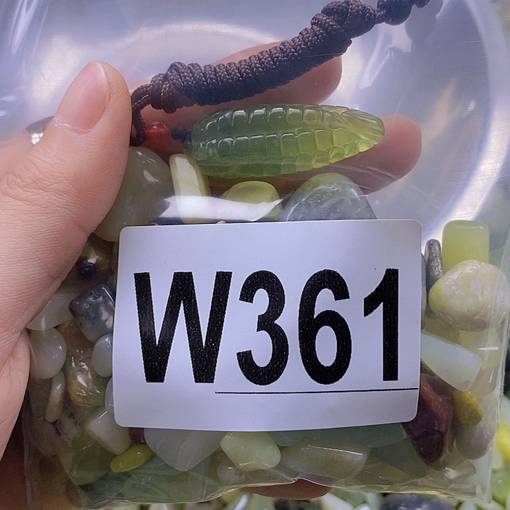 未镶嵌岫玉鱼缸石