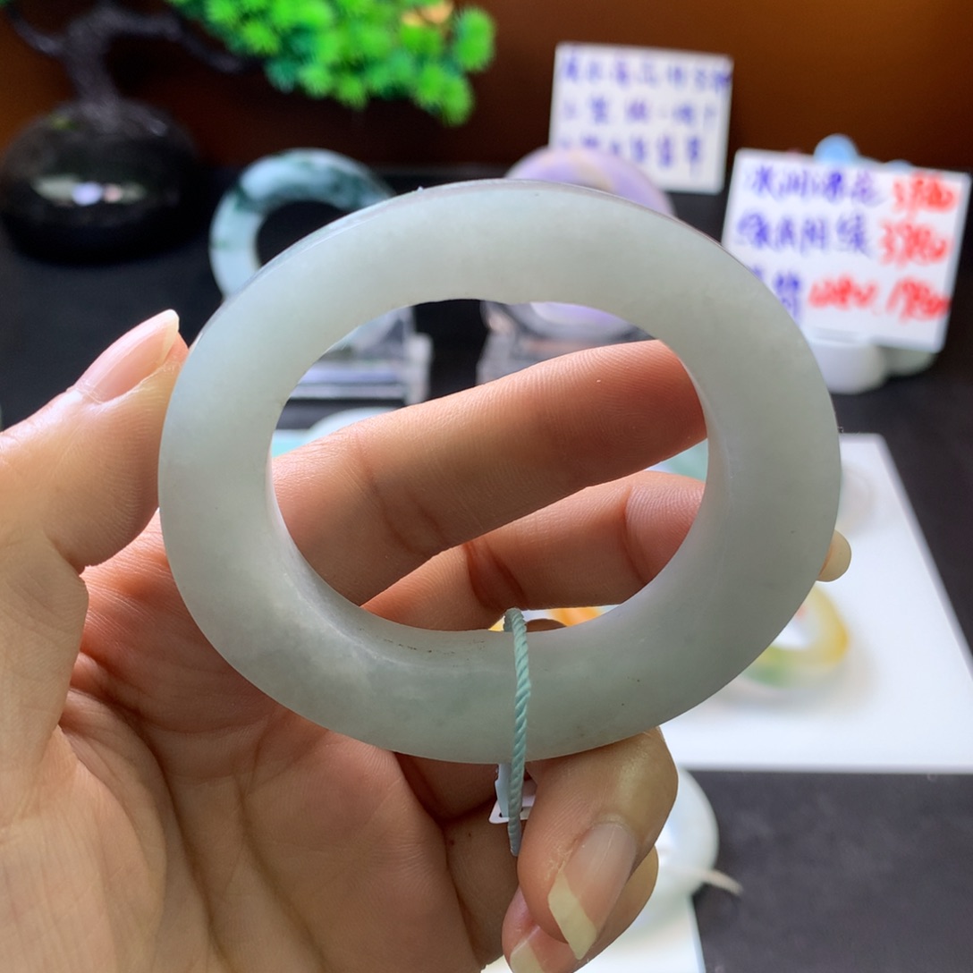 定制翡翠手镯未镶嵌