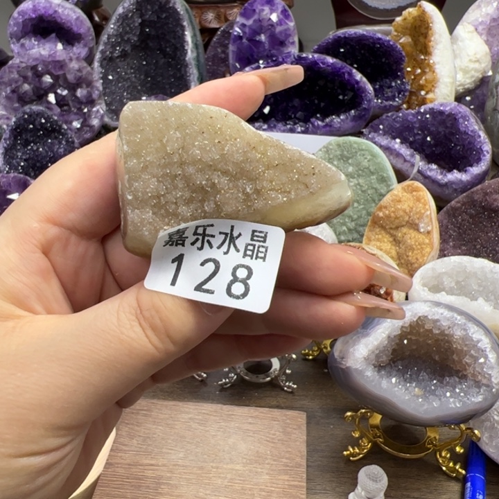 水晶摆件未镶嵌水晶128