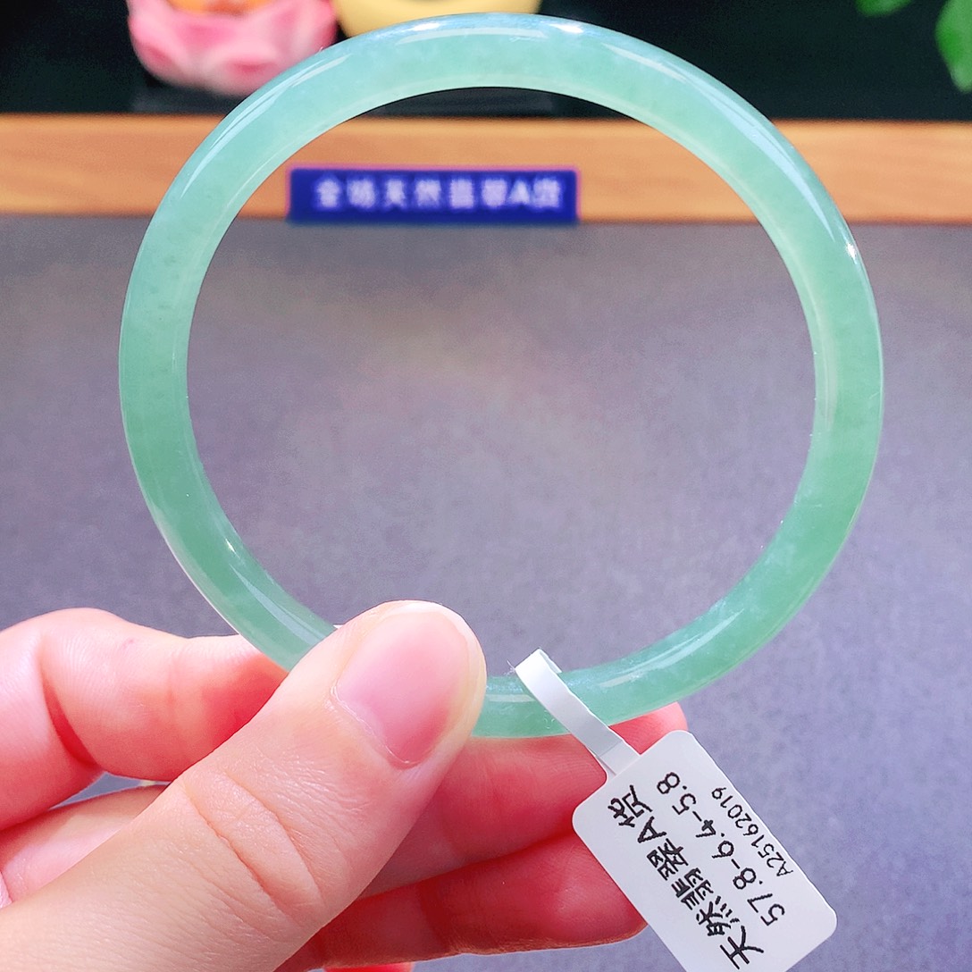 翡翠未镶嵌手镯天然翡翠