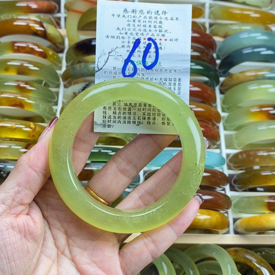 未镶嵌蛇纹石玉手镯
