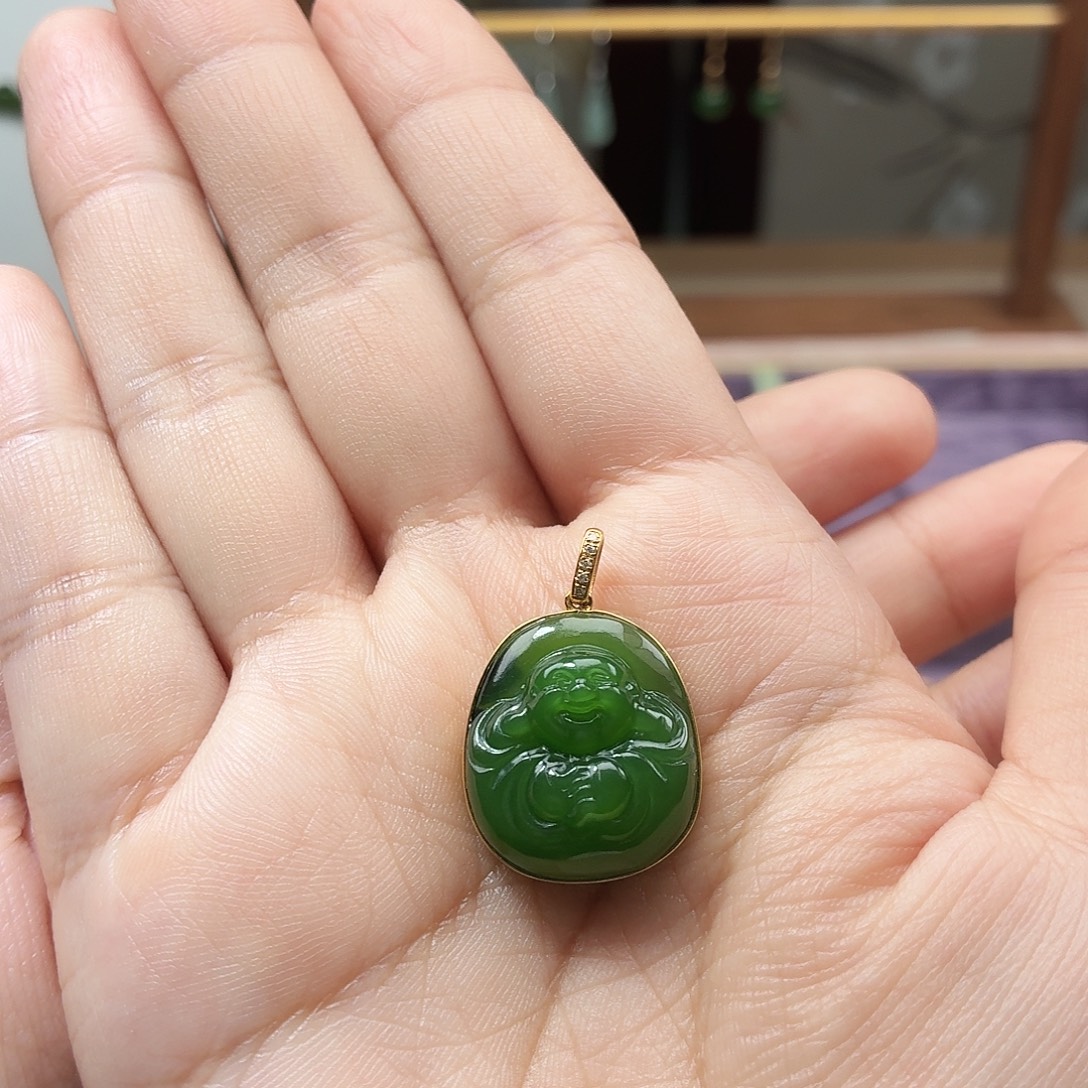 和田玉（碧玉）18K金镶嵌颈饰