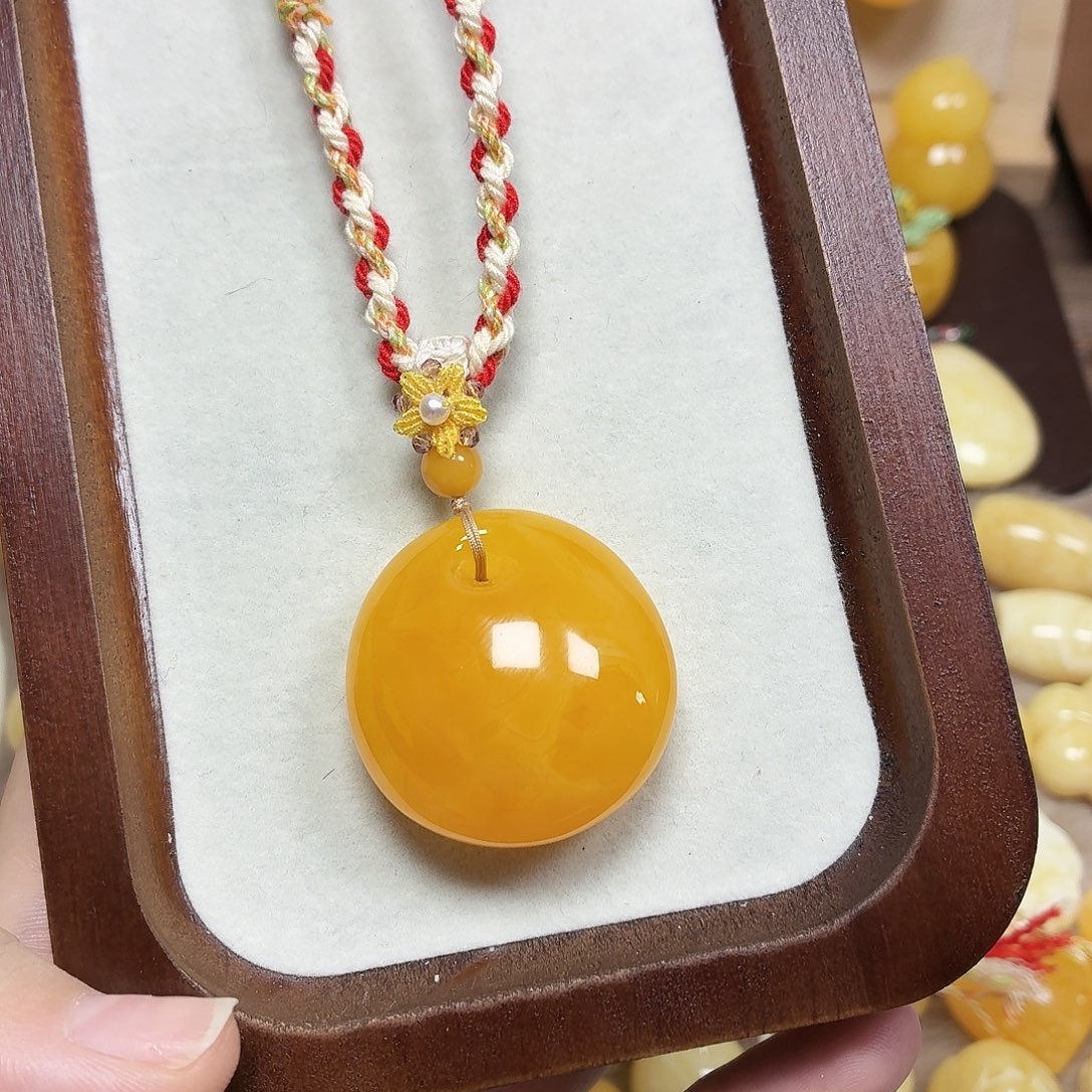 蜜蜡未镶嵌颈饰焦皮芬达色公主扣