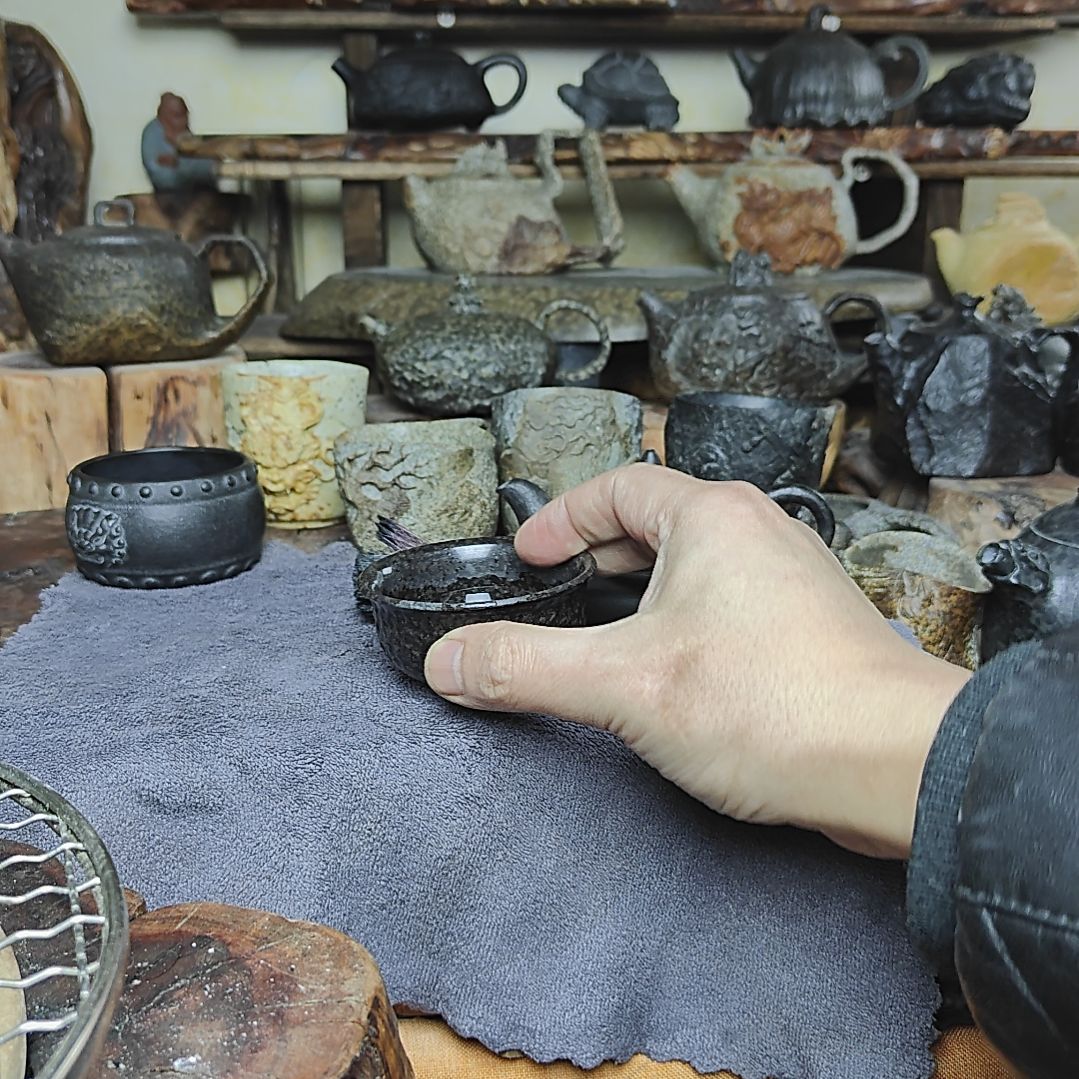 紫砂茶杯冰碛岩三足杯