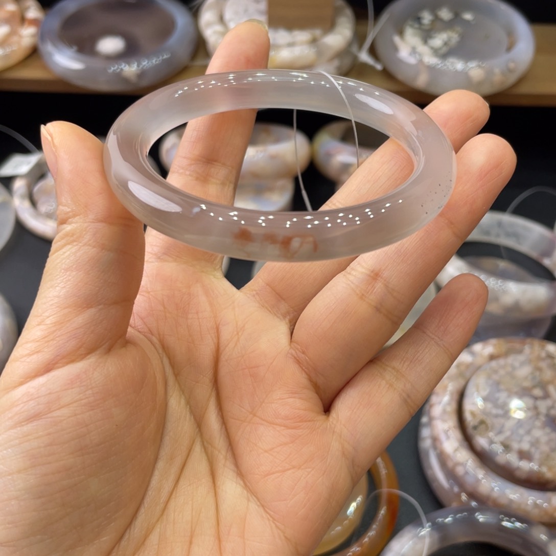 未镶嵌手镯石英质玉我**肥