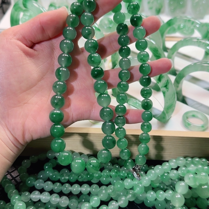 石英质玉项链未镶嵌