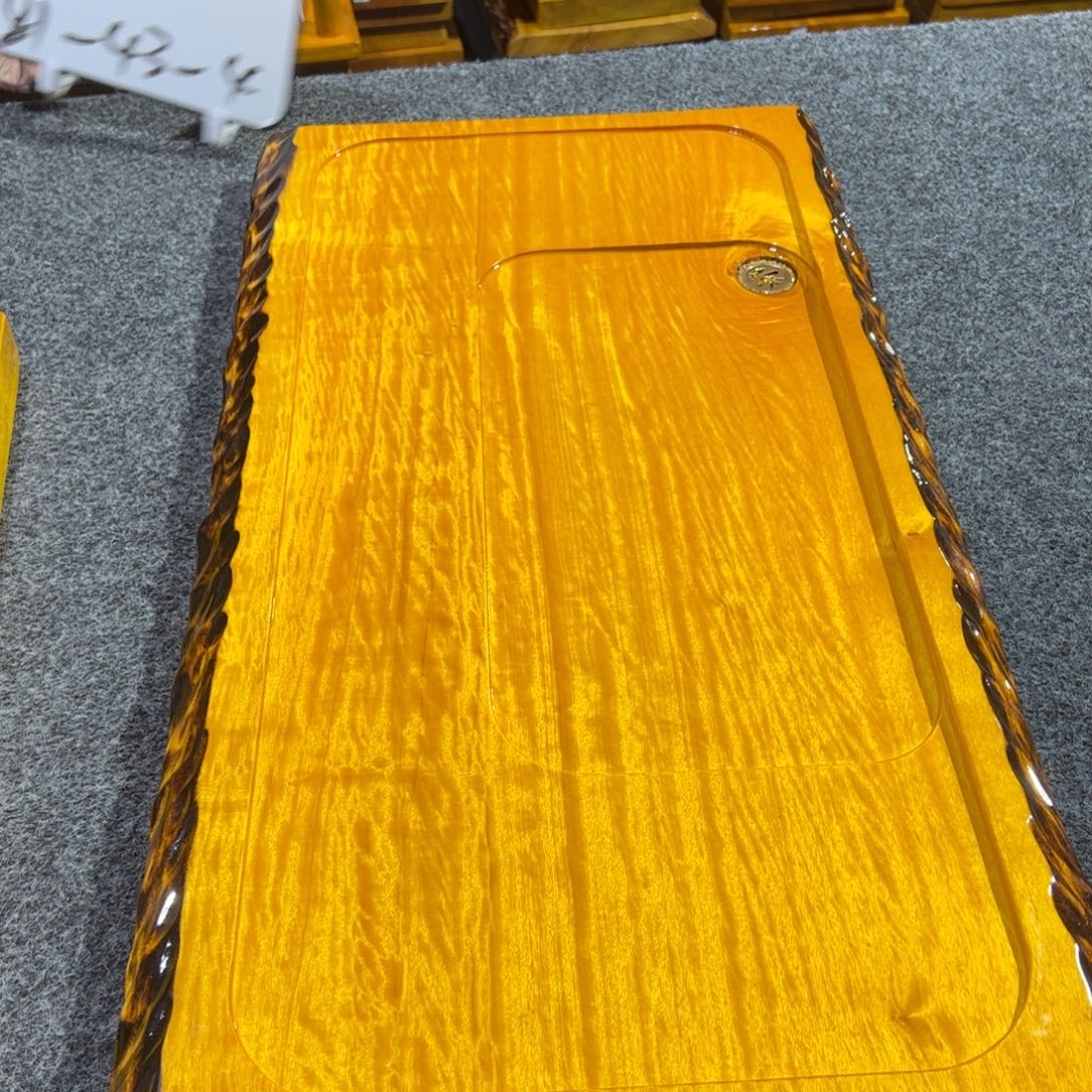 母***啦缅甸大叶金丝楠实木茶盘