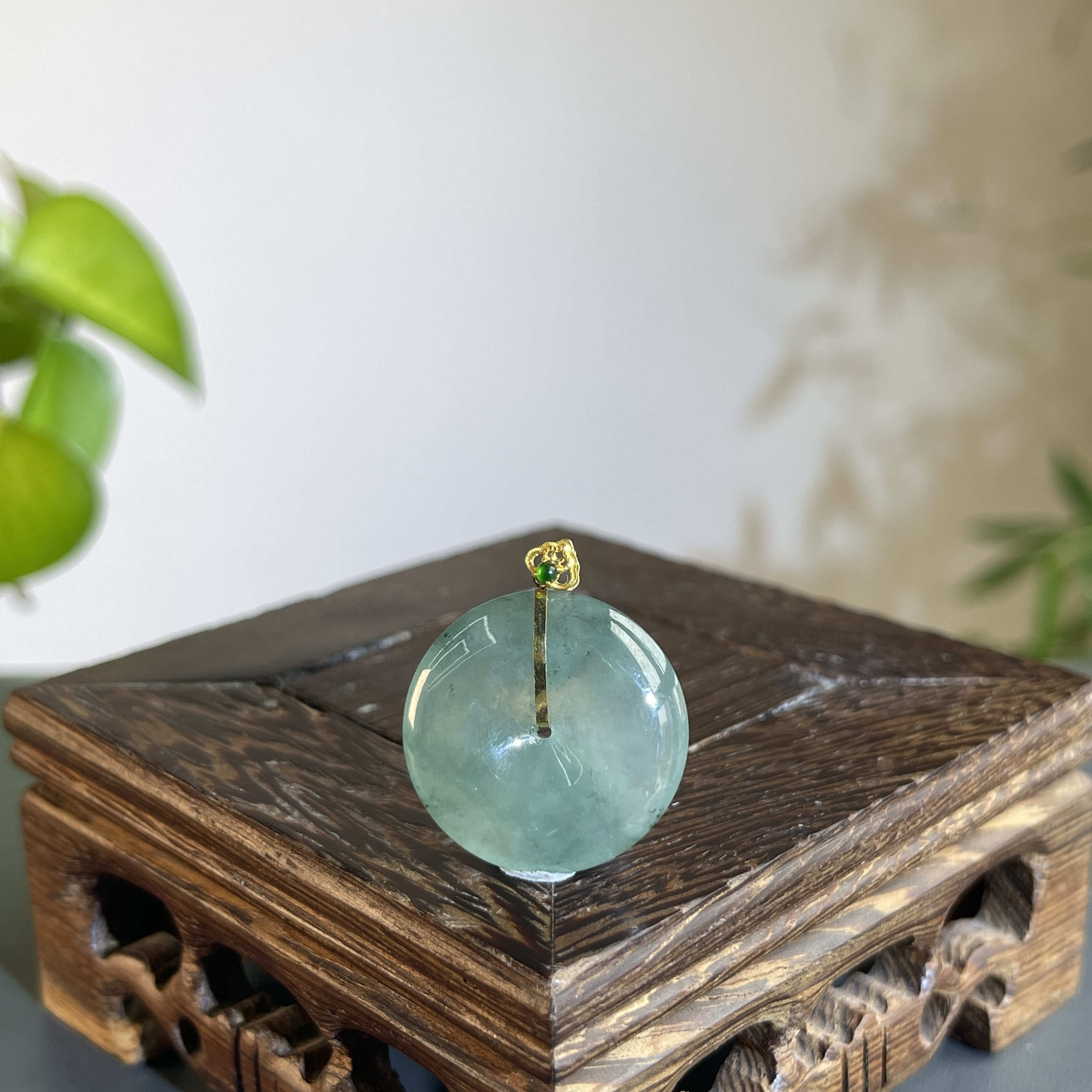 JXB20-63  天然缅甸A货翡翠 18K镶嵌平安扣