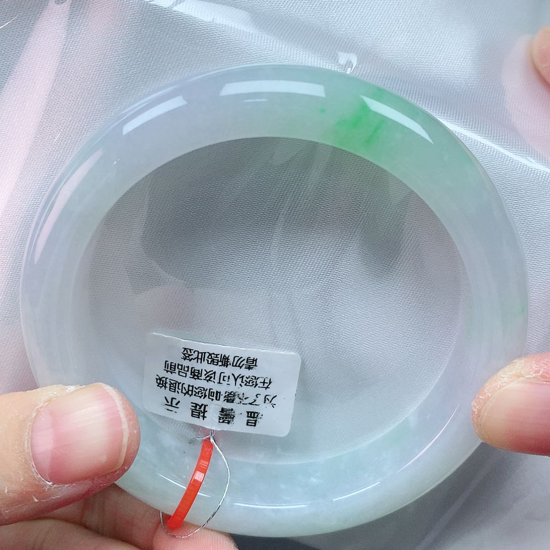 翡翠手镯未镶嵌58圈