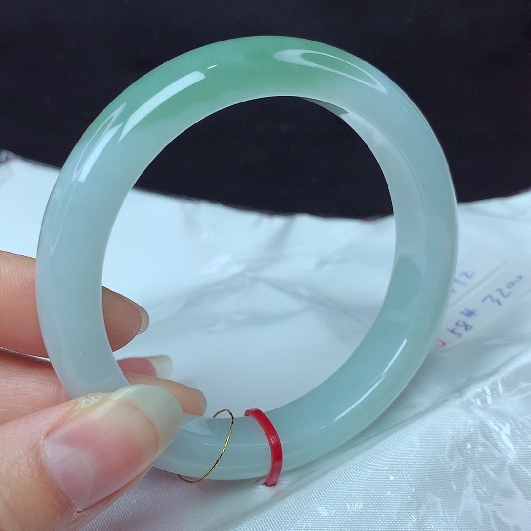 翡翠手镯未镶嵌58圈712