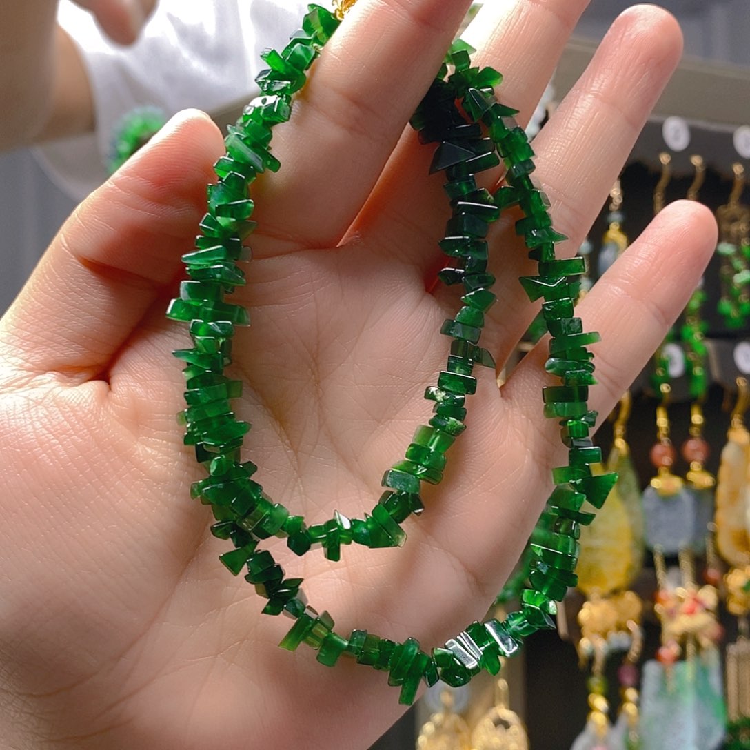 未镶嵌翡翠耳饰翡翠