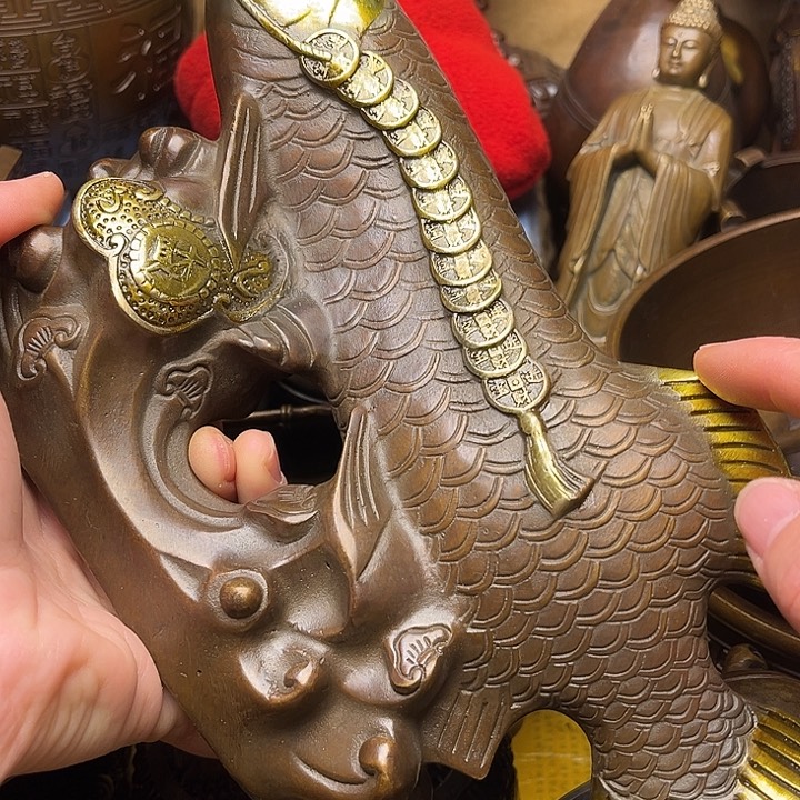 精美铜器批发档口