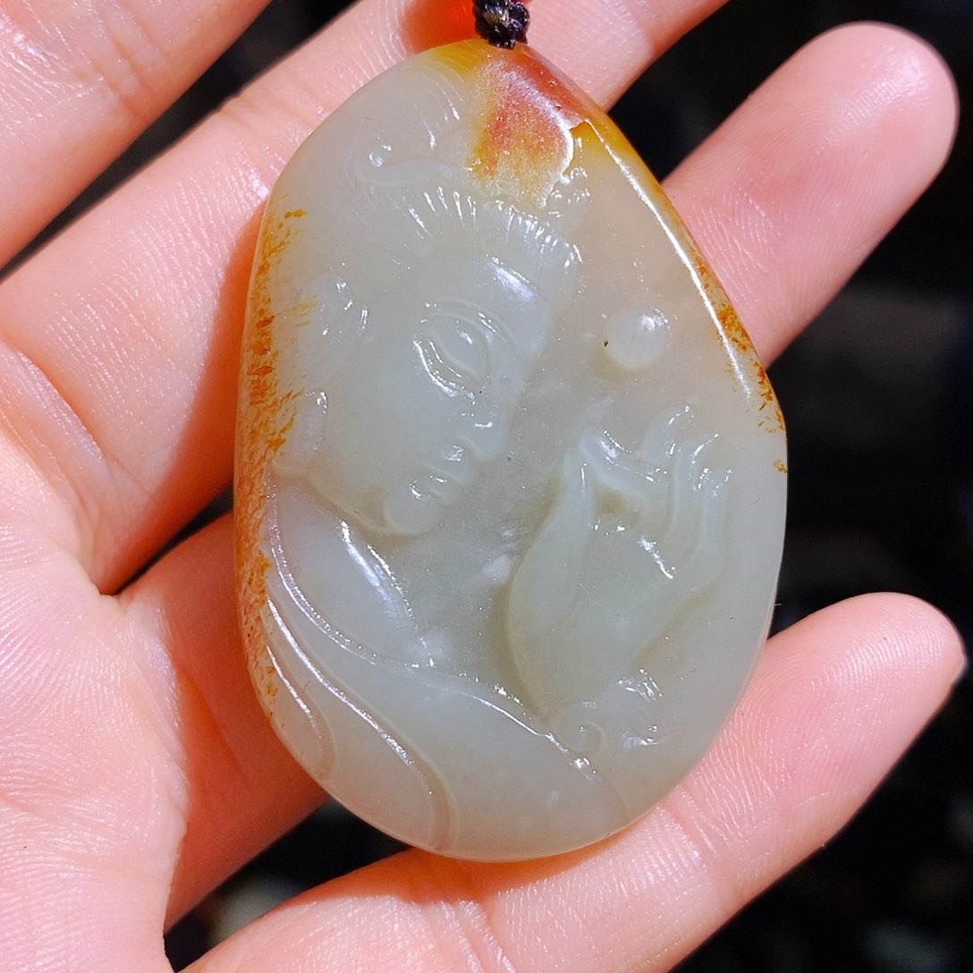 和田玉颈饰未镶嵌