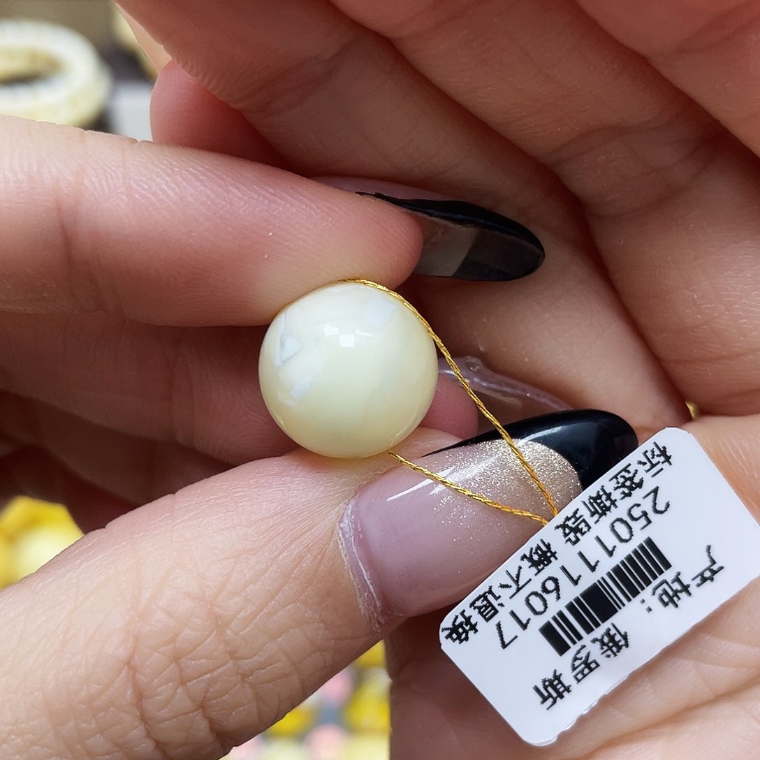 琥珀珠宝奇石未镶嵌聿13.6mm