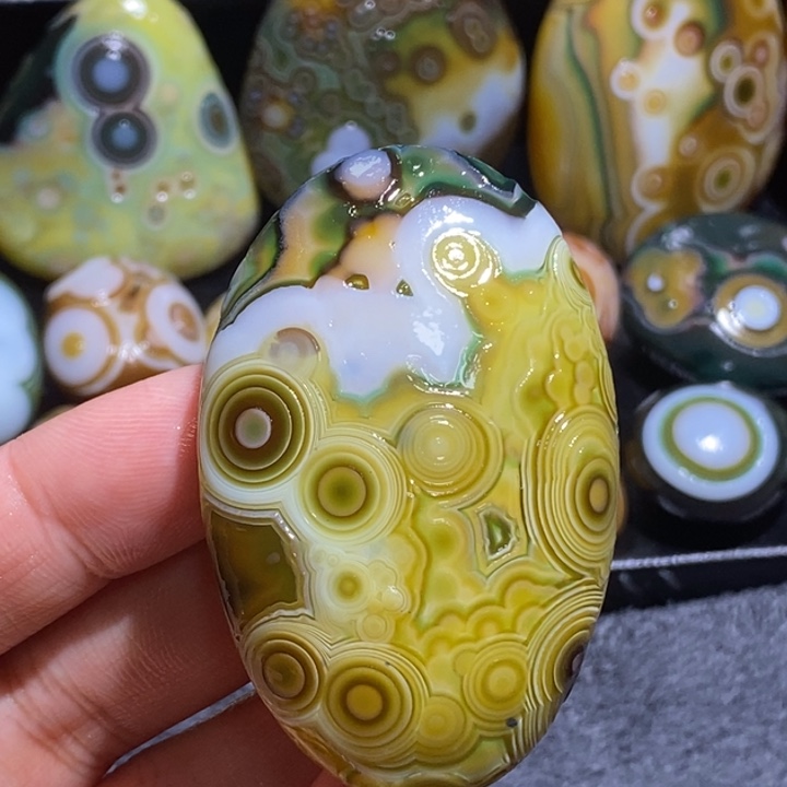 玛瑙/玉髓未镶嵌珠宝半成品85
