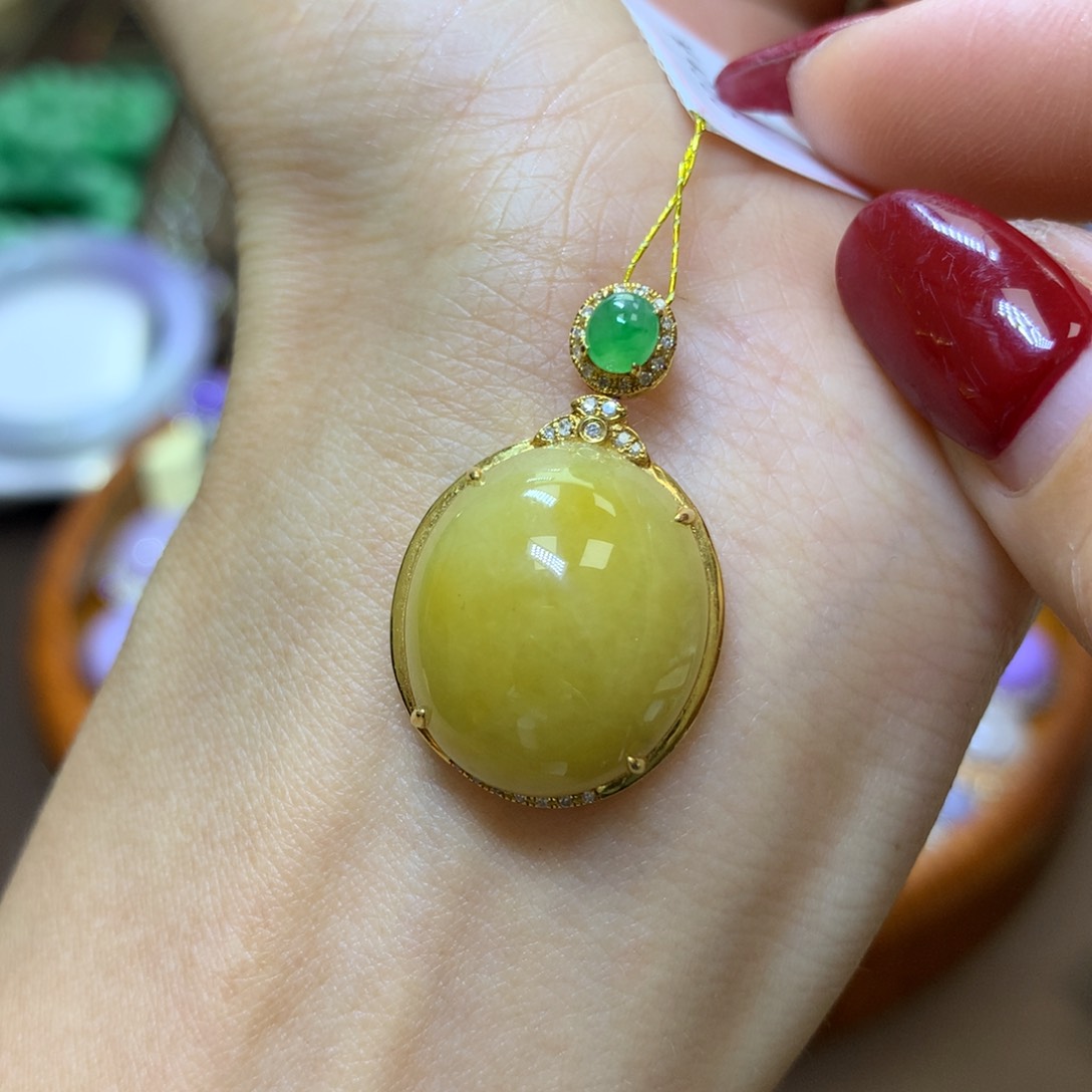 【闪购商品】翡翠颈饰18K金镶嵌翡翠