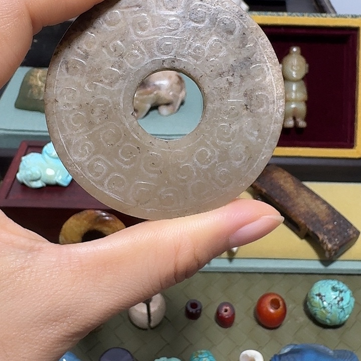 X***u和田玉未镶嵌颈饰