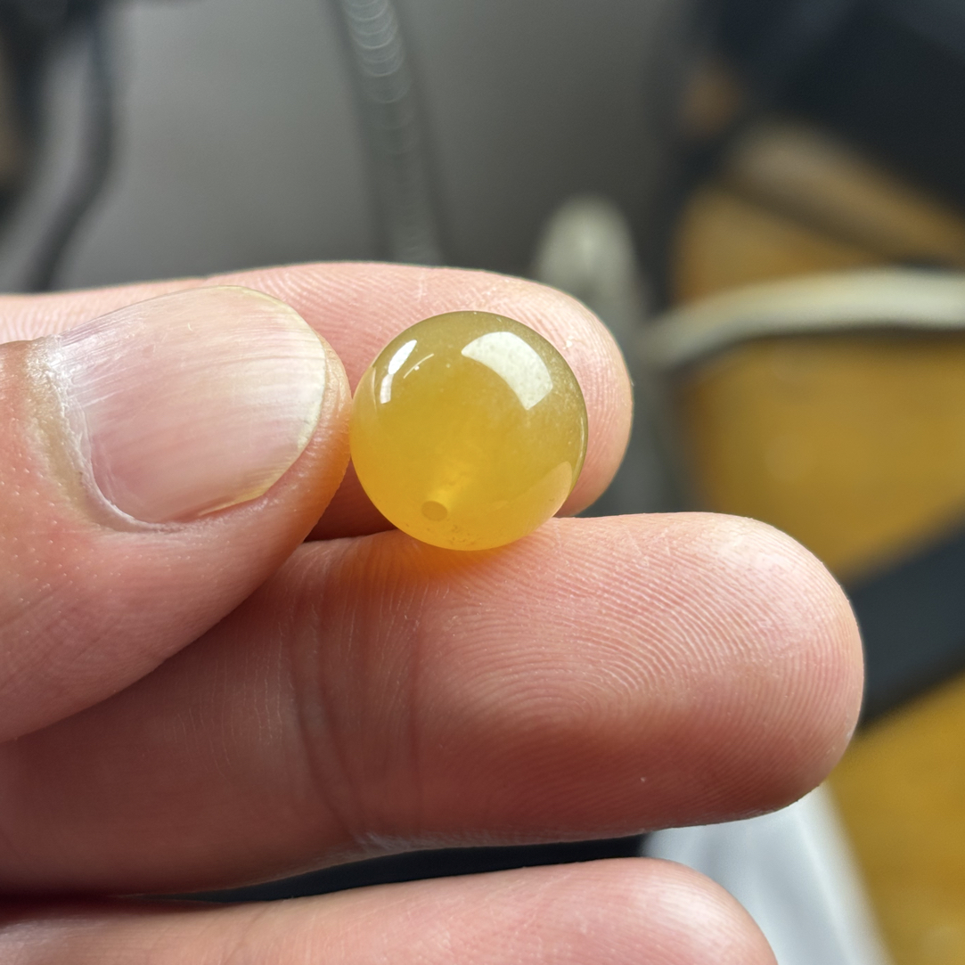 缅甸天然翡翠冰种全黄卡13.2