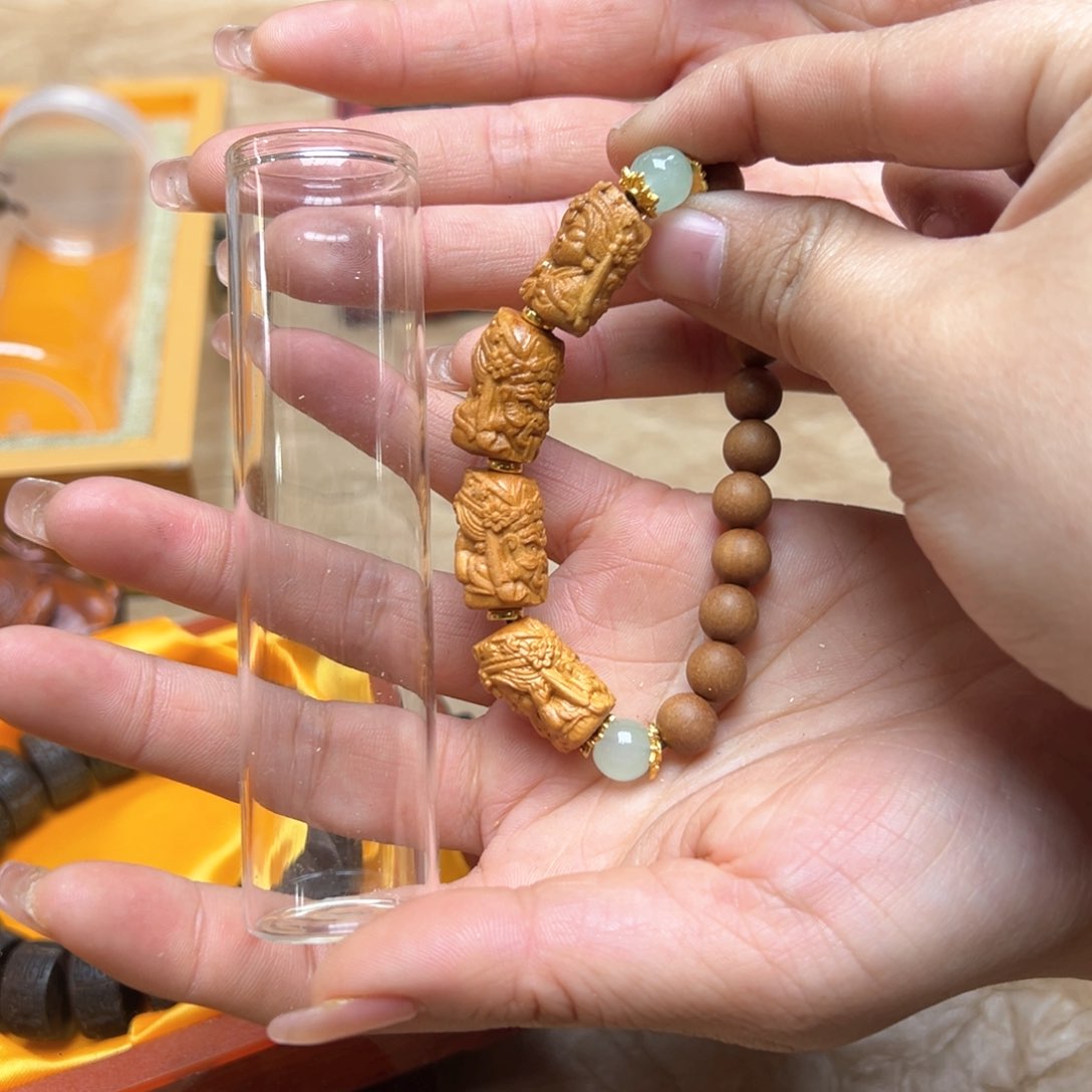 大叶紫檀（黑酸枝木类）