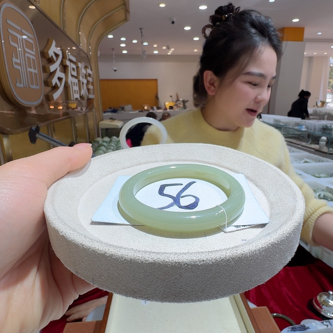 和田玉未镶嵌手镯308