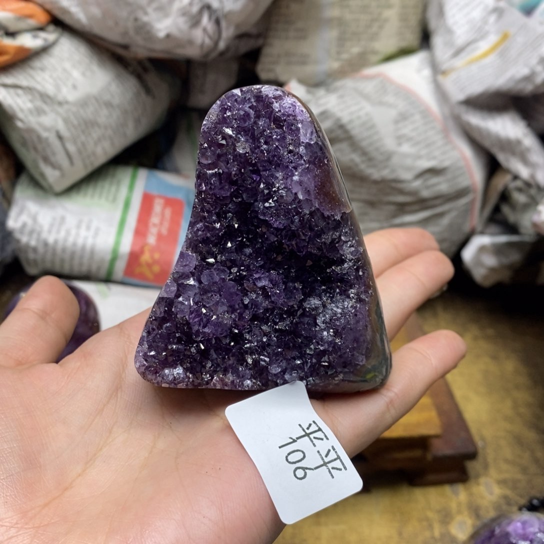 乌拉圭未镶嵌紫晶
