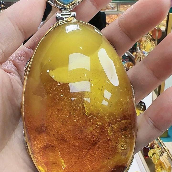 琥珀未镶嵌珠宝奇石