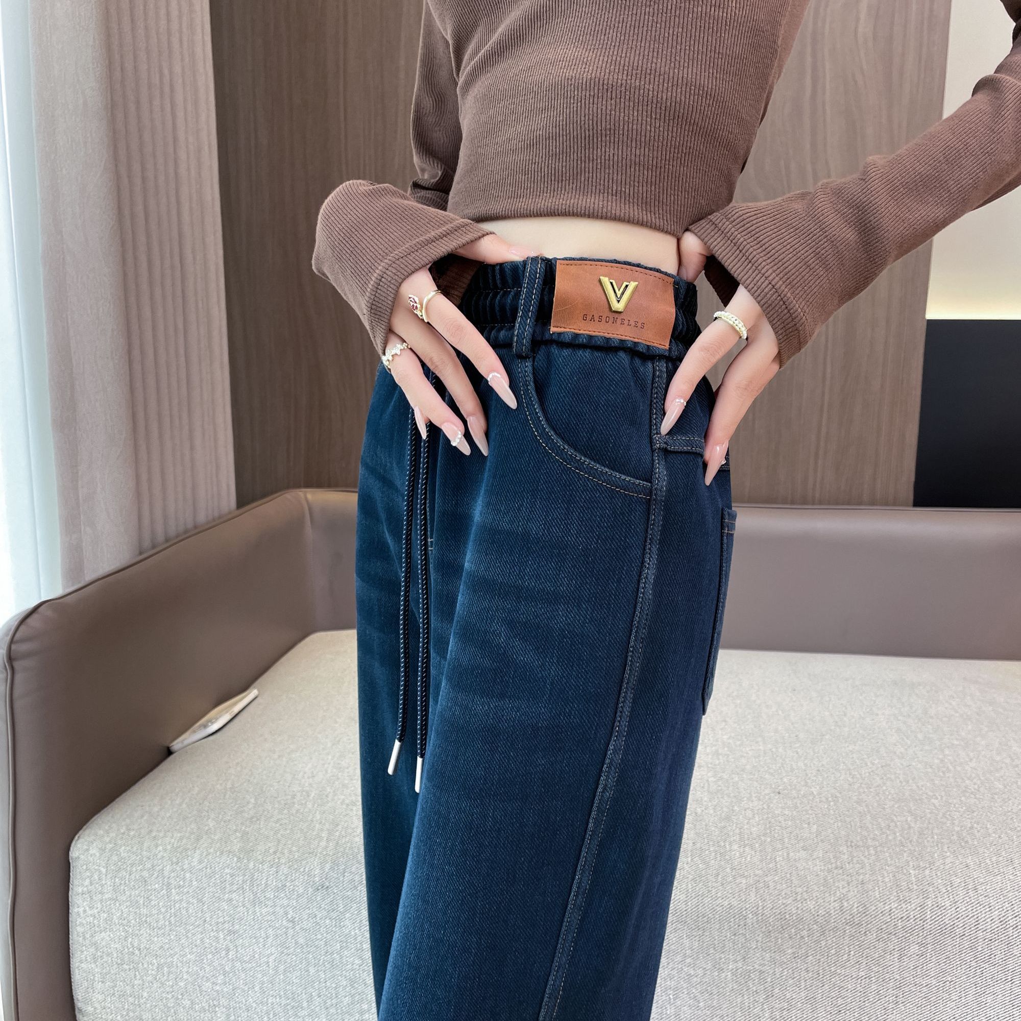 2025春秋新款垂感高腰显瘦宽松时尚百搭外穿中老年妈妈水洗牛仔裤