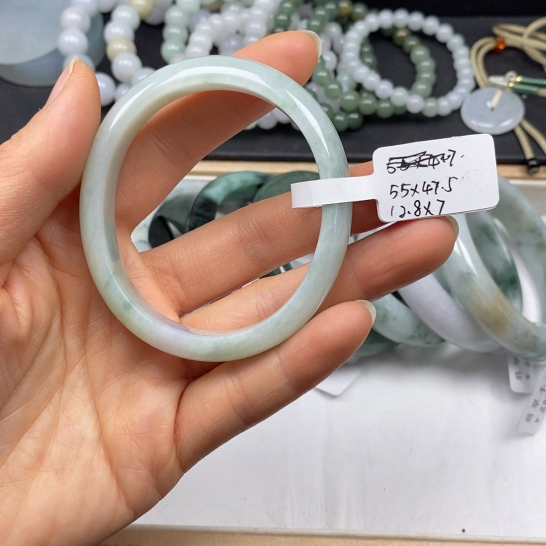 翡翠未镶嵌手镯翡翠手镯