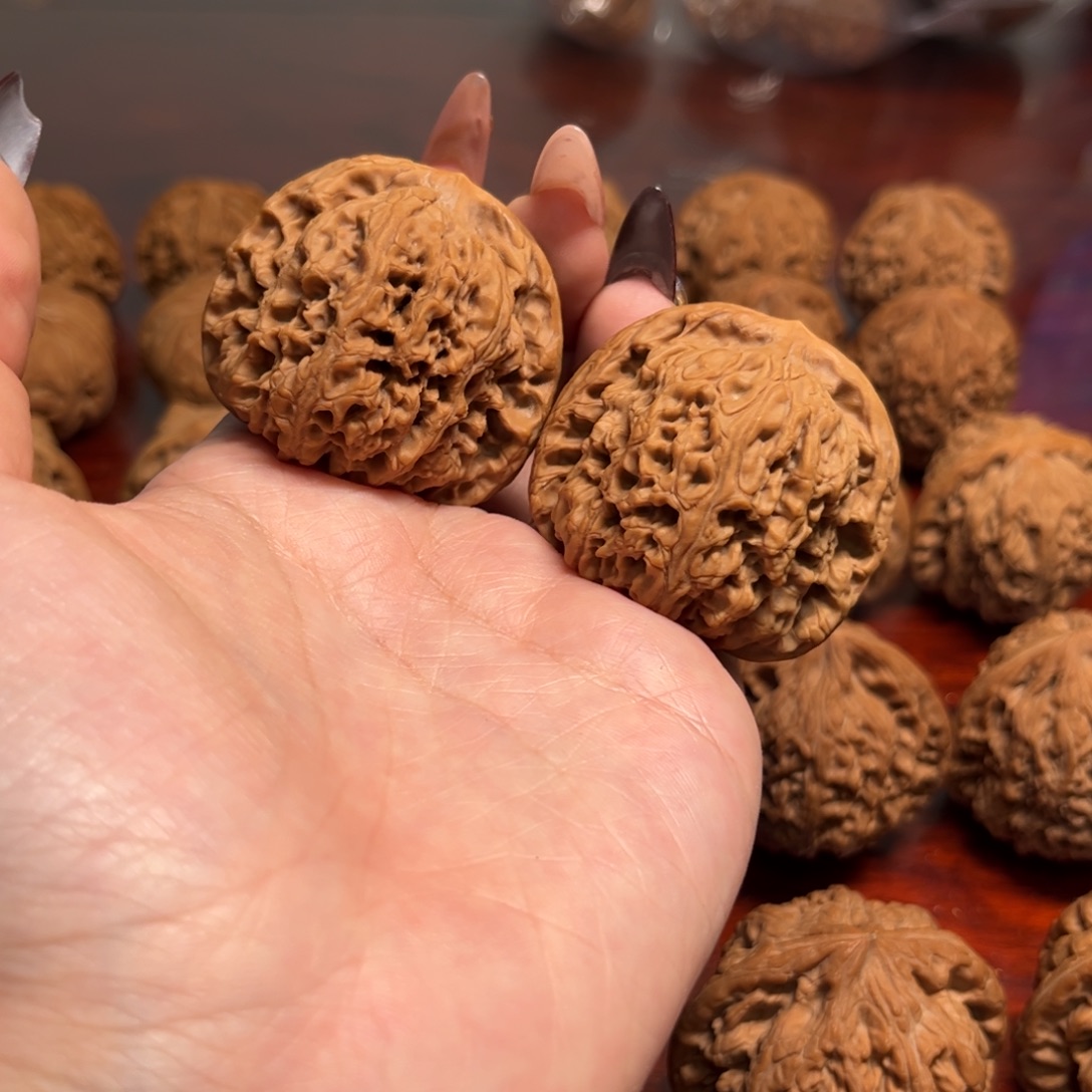 定***波吊坠文玩核桃南疆石44