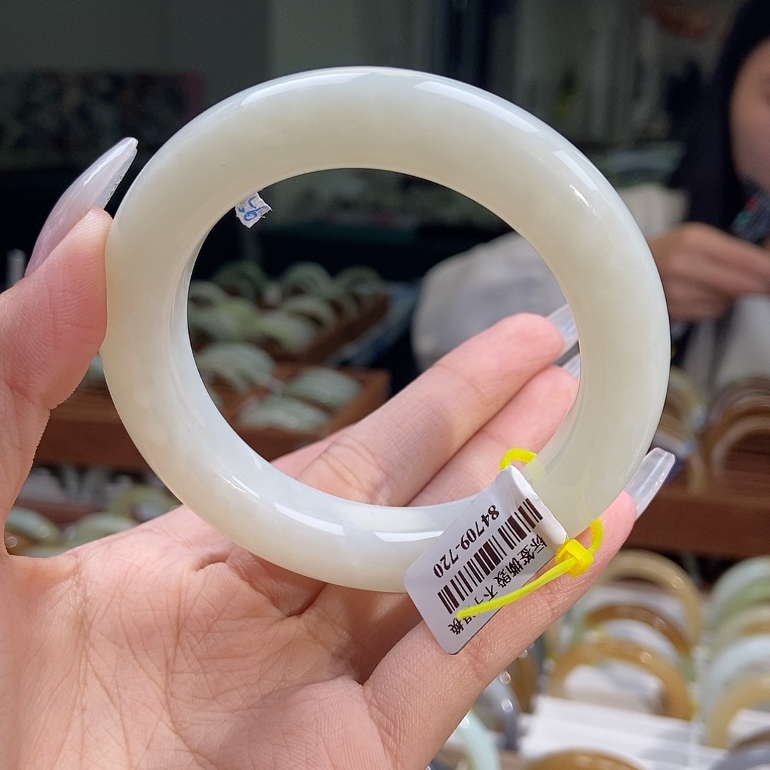 和田玉手镯未镶嵌55 56