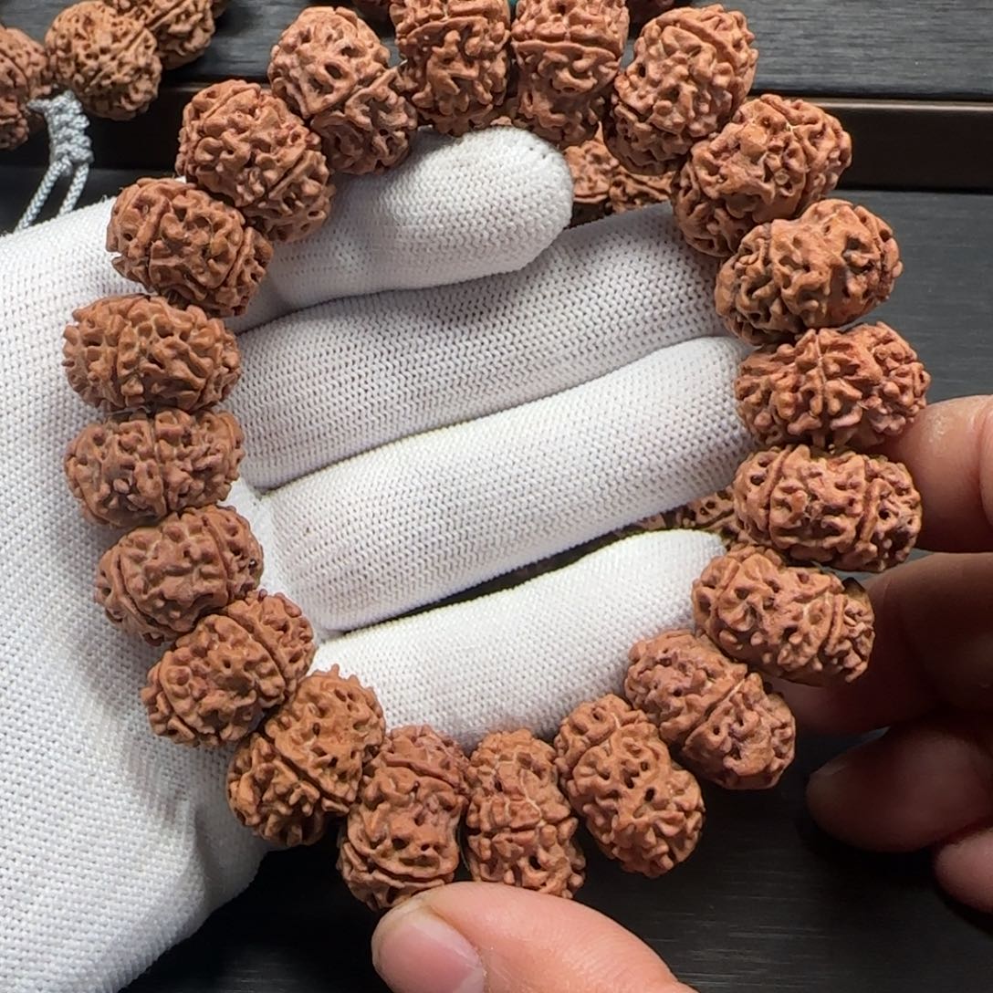 金刚菩提吊坠21+mm天然纽扣（扇面）