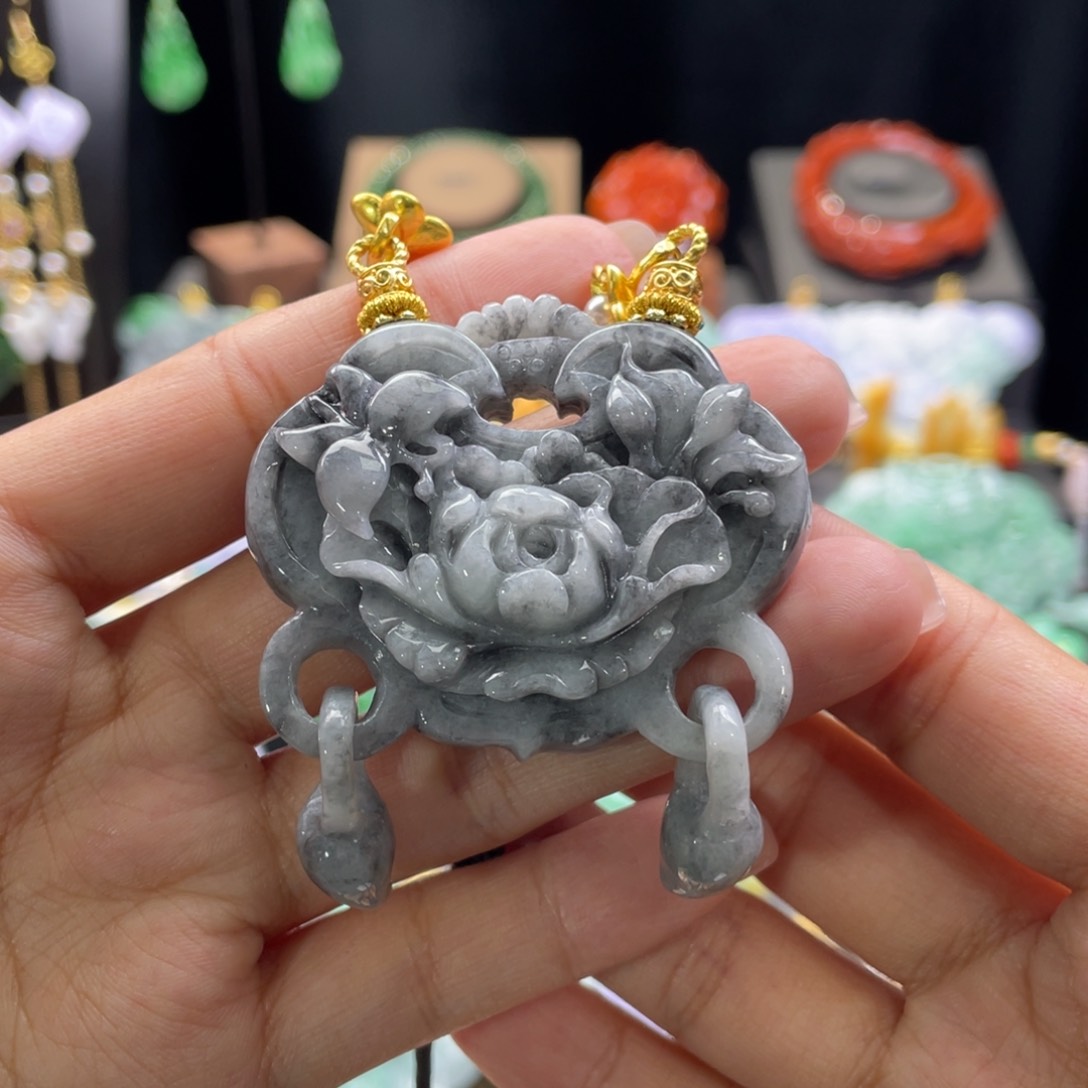 翡翠颈饰未镶嵌代编织