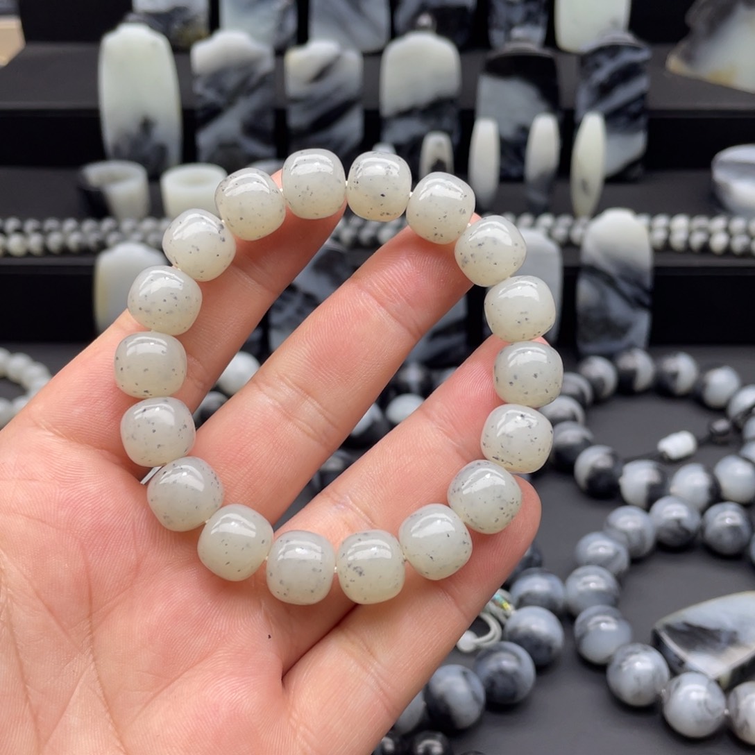 和田玉手串未镶嵌