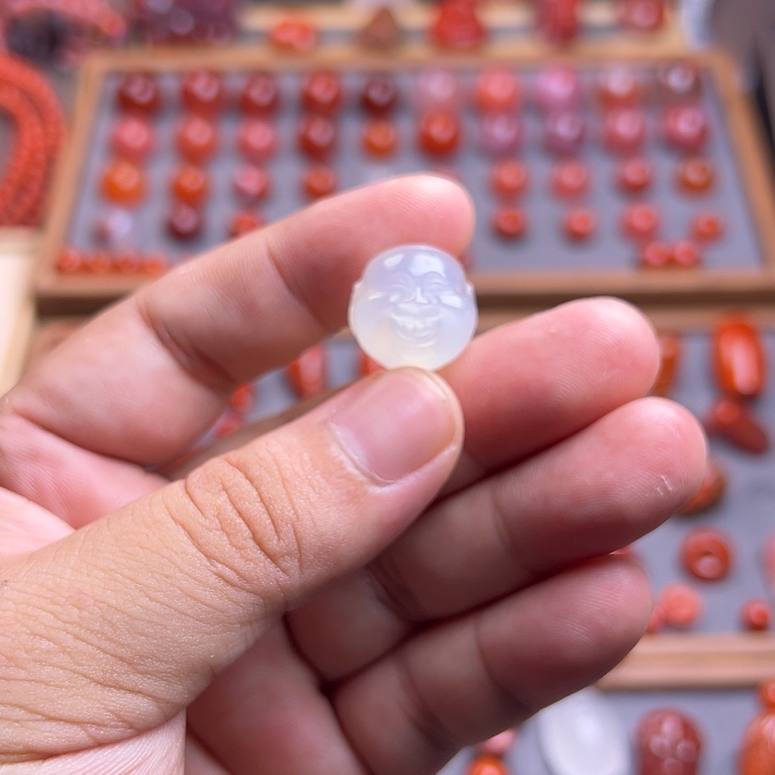 玛瑙/玉髓未镶嵌珠宝奇石