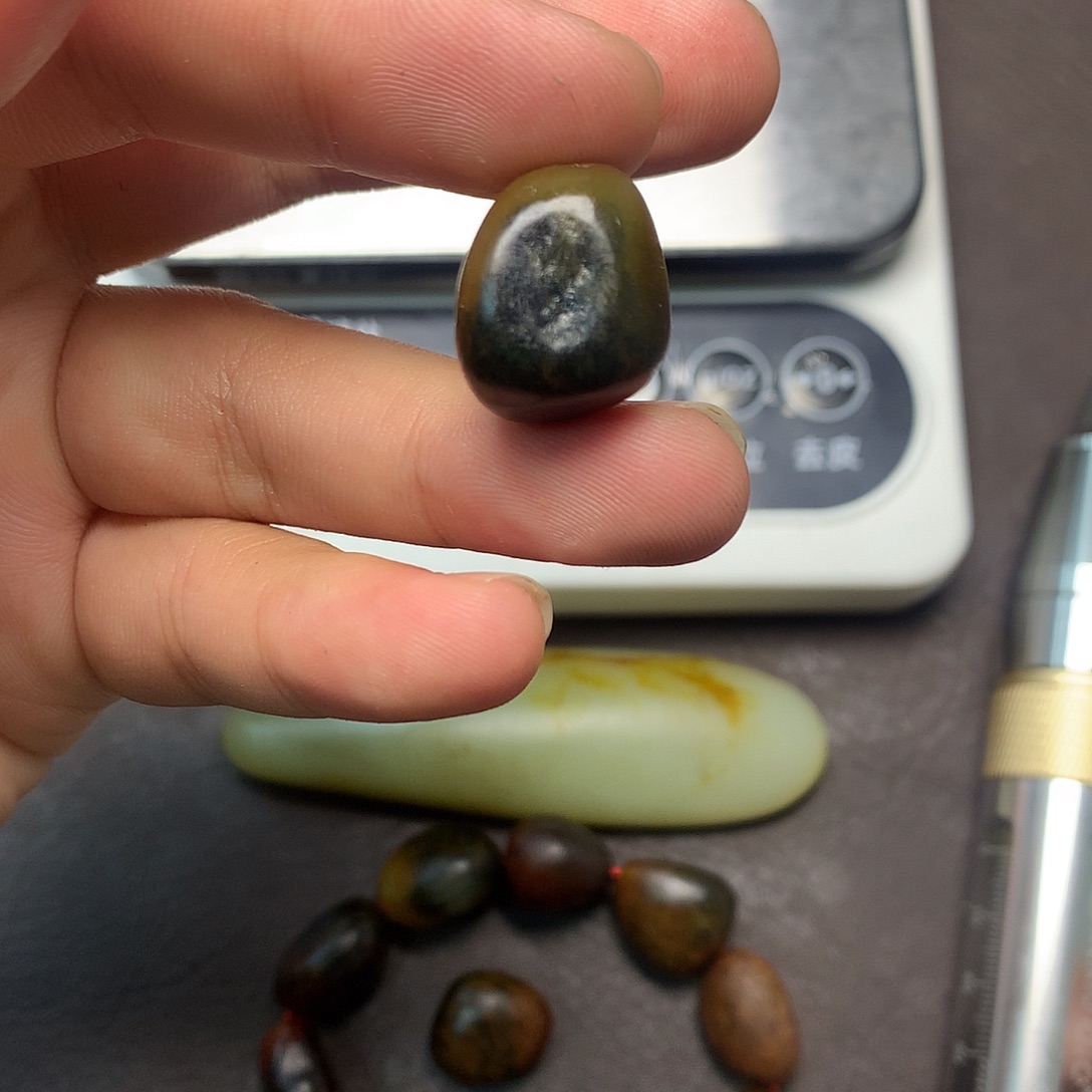 和田玉（糖玉）未镶嵌挂件