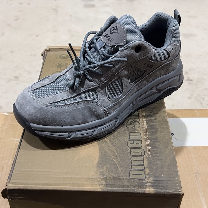 44码防砸防刺穿劳保鞋。