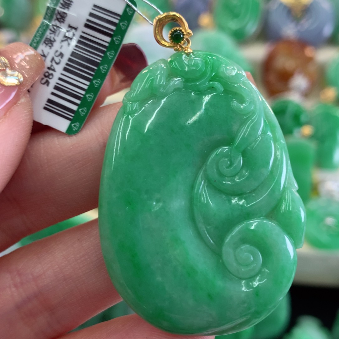 翡翠吊坠(不含链)18K金镶嵌