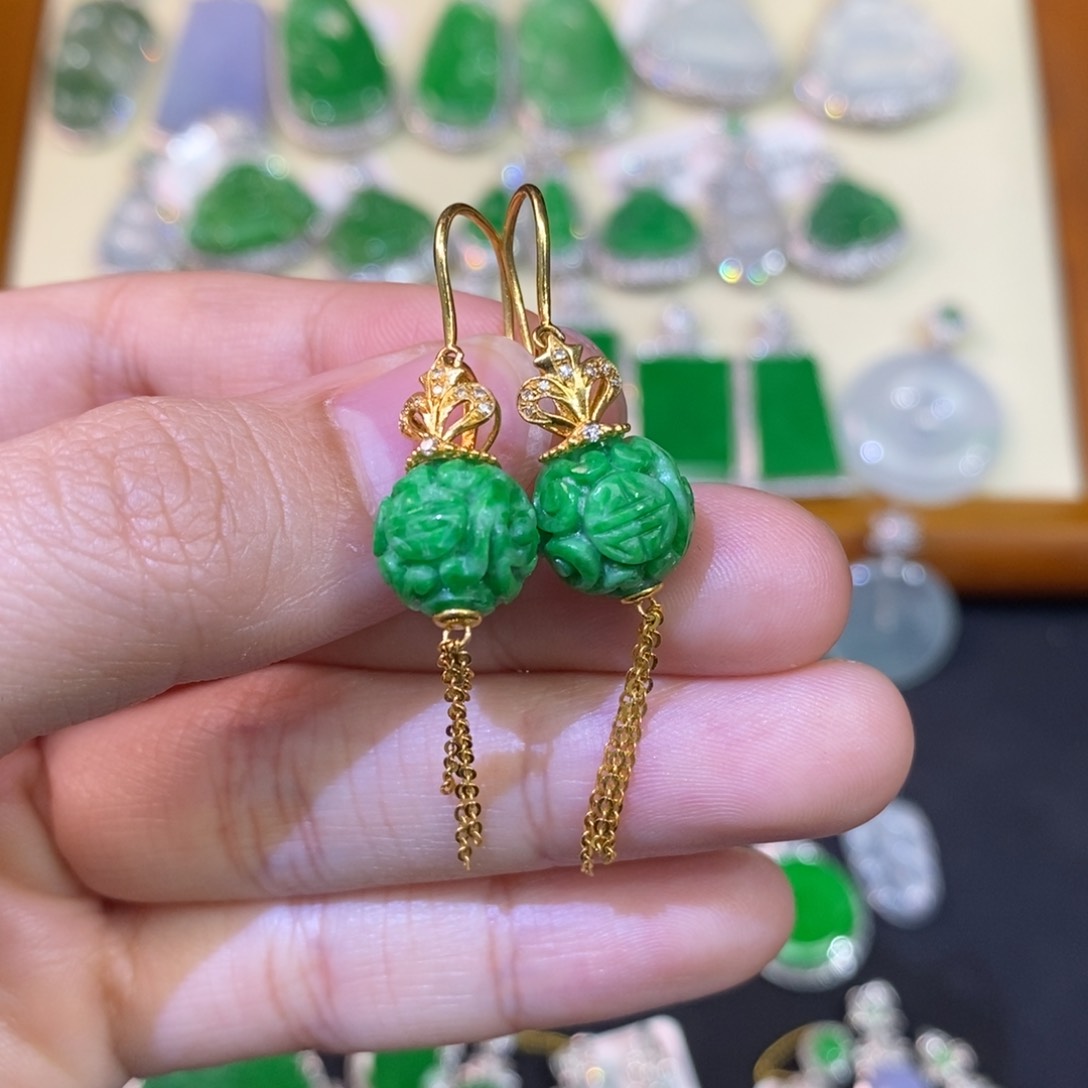 翡翠吊坠(不含链)18K金镶嵌