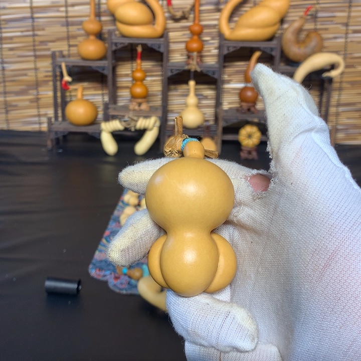 奶一喝完之后发现没人陪他聊天啊