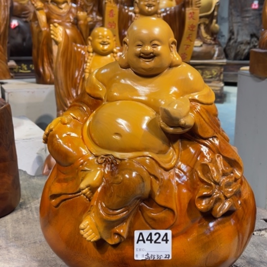 香樟木雕刻人物摆件