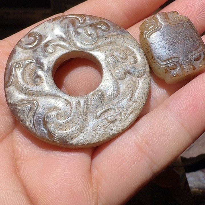 明***好和田玉（糖玉）未镶嵌颈饰