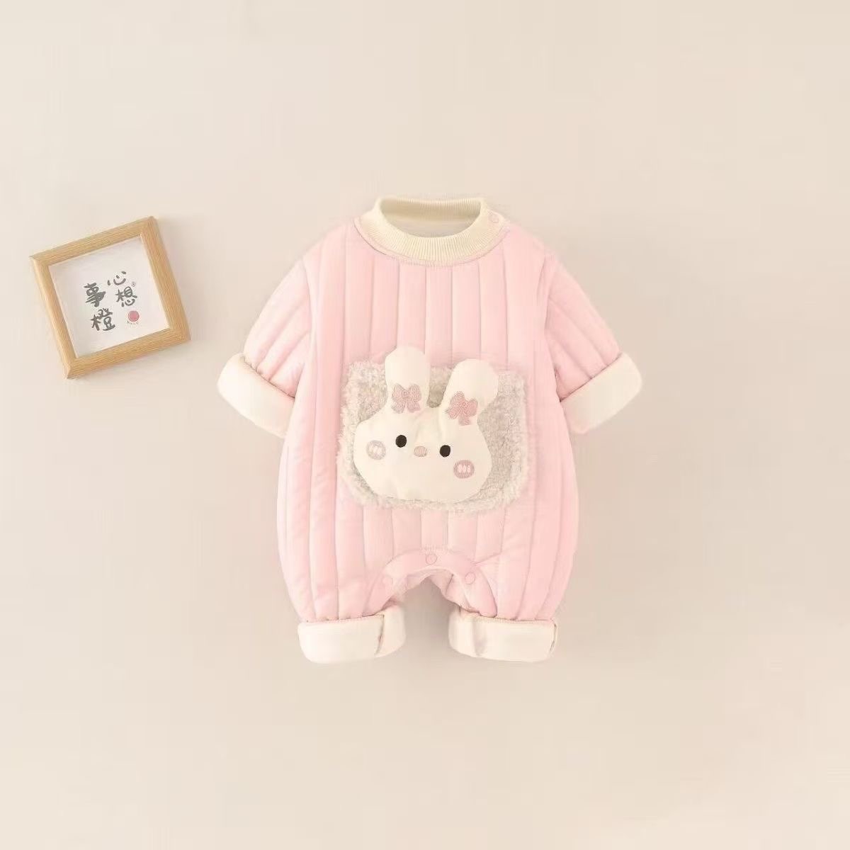 秋冬婴儿衣服新生儿夹棉加厚宝宝哈衣爬服棉服外出保暖连体衣