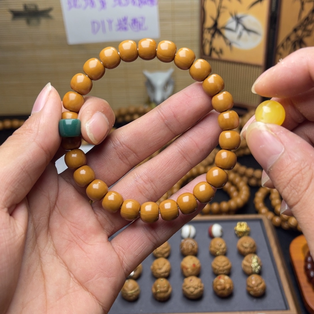 林***遥吊坠猴头核桃猴头