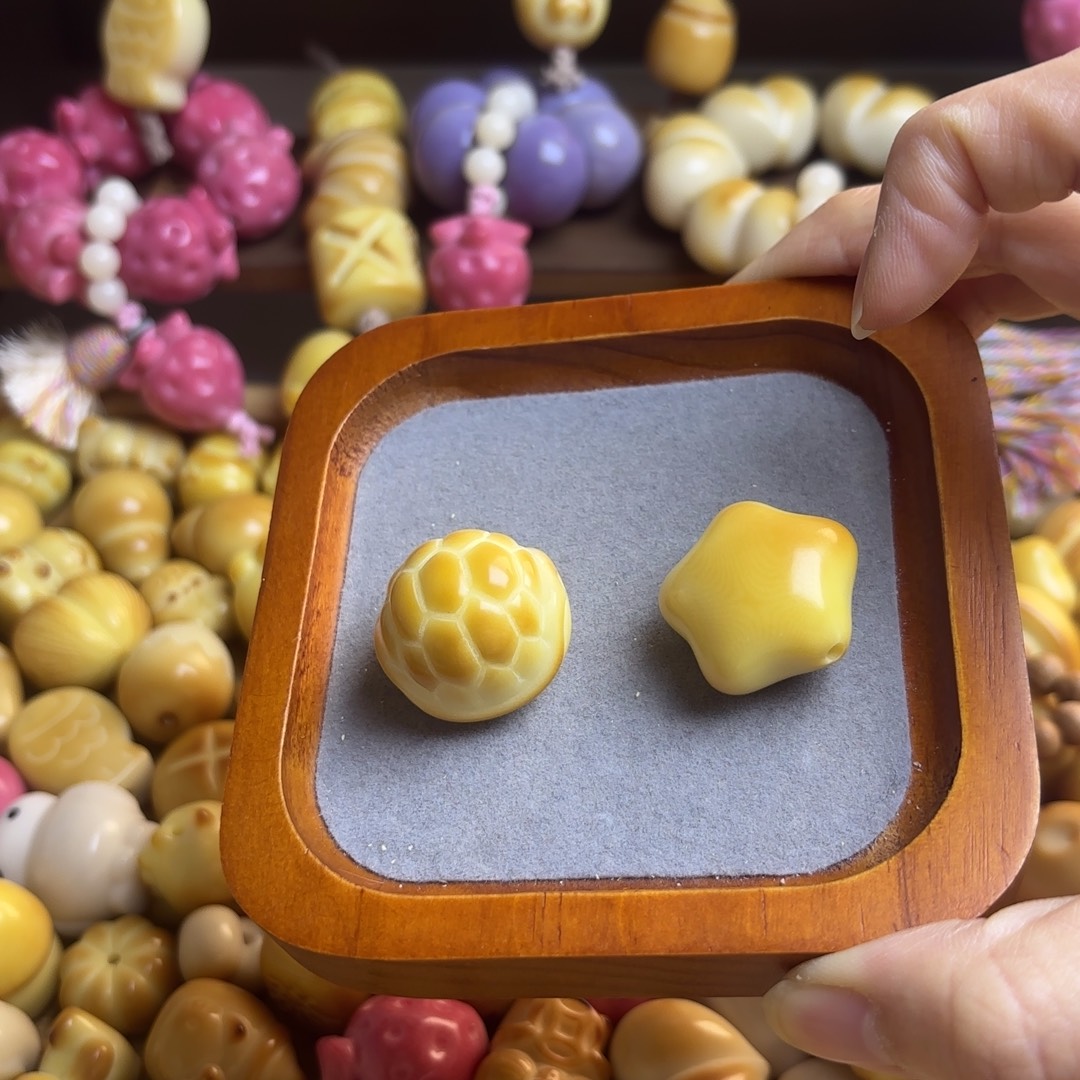 I***U吊坠菩提根/象牙果