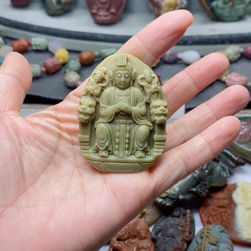 【闪购商品】定制石英质玉吊坠未镶嵌