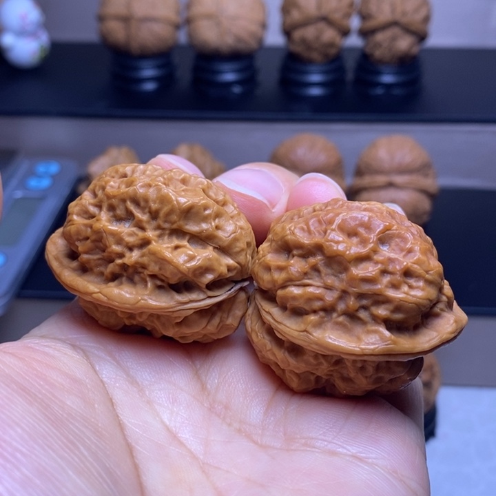 文玩核桃把件霸王枪金蟾68