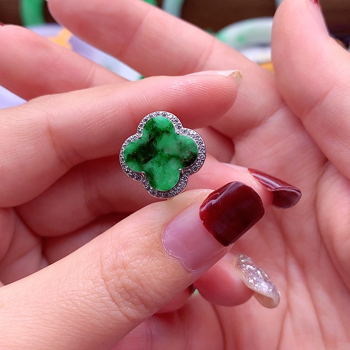 翡翠颈饰银S925镶嵌翡翠