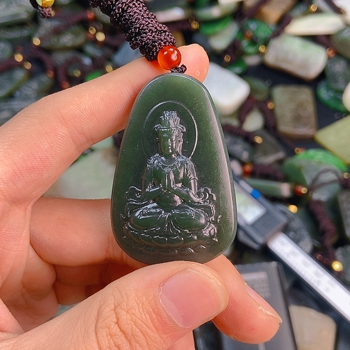 颈饰未镶嵌和田玉